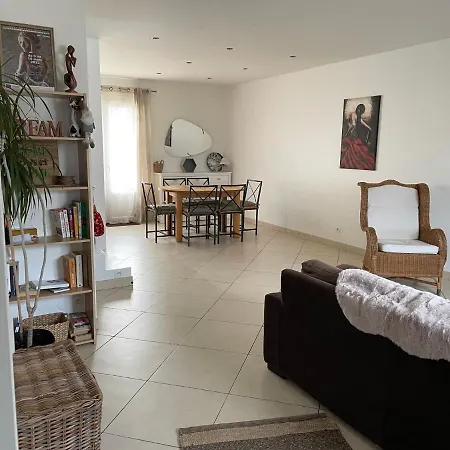 Holiday home La Casita D'ana Viry-Chatillon